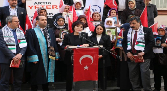 Koçyiğit’ten Diyarbakır annelerine destek