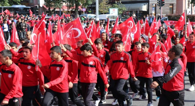 Öğrencilerden, Barış Pınarı Harekatı na destek yürüyüşü