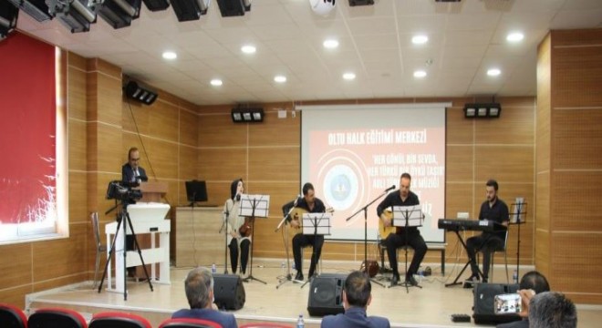 Oltu'da öğretmenlerden müzik ziyafeti