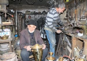 Tarihi semaverler Erzurum’da onarılıyor