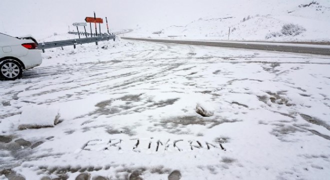 Sakaltutan ve Kızıldağ’da kar ulaşımı olumsuz etkiledi