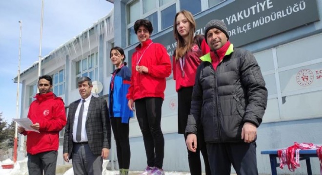 Şampiyon Reşit Karabacak Spor Lisesi
