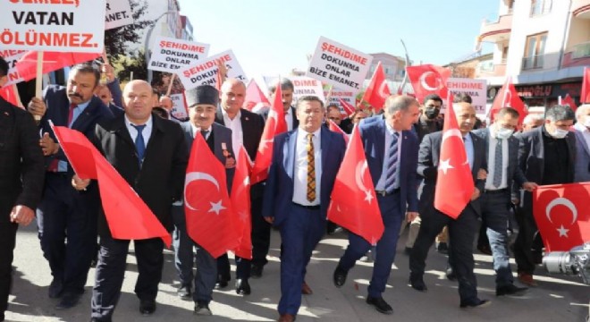 Şehit ailelerinden Lütfü Türkkan’a tepki yürüyüşü