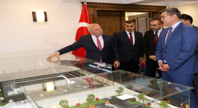 Sekmen Büyükelçi ye Erzurum u tanıttı