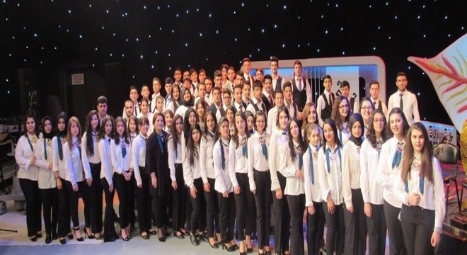 TRT Erzurum gençlik korosundan yılsonu konseri