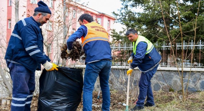 Yakutiye belediyesi bahar temizliğine başladı