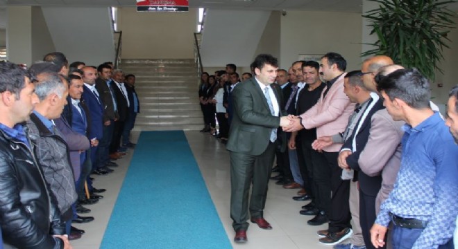 Yaşar, belediye personeli ile bayramlaştı