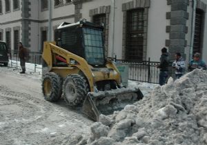 Belediyeler kar temizliğine yoğunlaştı