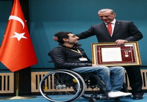 Erzurumlu Gazilere Devlet Övünç Madalyası 