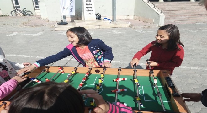 İlçelerde ‘Mobil Gençlik Merkezim Erzurum’ projesi