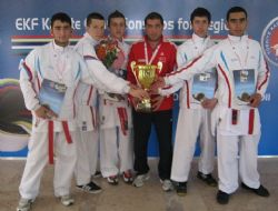Karateciler şampiyonluk peşinde