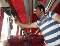 Turist otobüsünden kaçak sigara çıktı