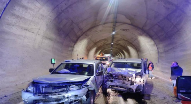 Artvin’de tünelde kaza: 7 yaralı