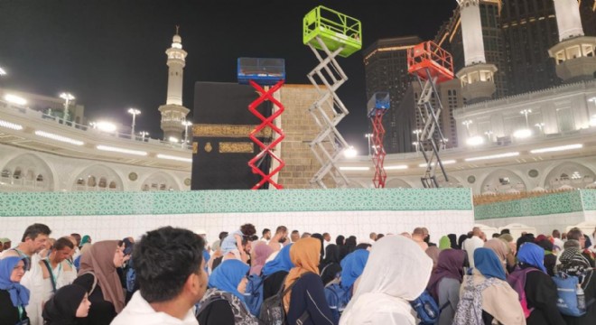 Kabe-i Muazzama duvarları bakıma alındı