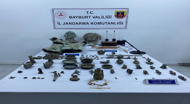 156 parça tarihi eser ele geçirildi