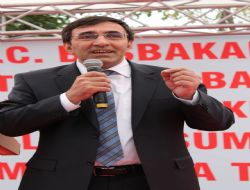 ‘At sahibine göre kişner’