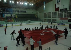 Buz’da Cumhuriyet coşkusu
