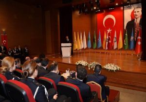 ‘İki çukurda mı siz bizi engelleyeceksiniz’