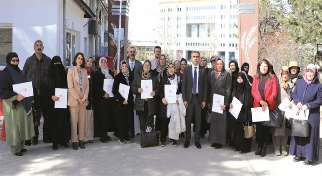 40 kadın çiftçi kereviz yetiştiriciliği eğitimi aldı