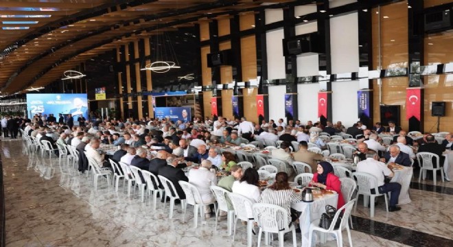 AK Parti'den vefa programı