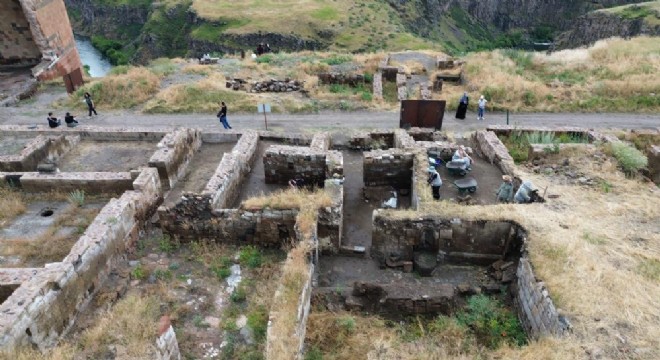 Ani'de tarih yeniden gün yüzüne çıkıyor