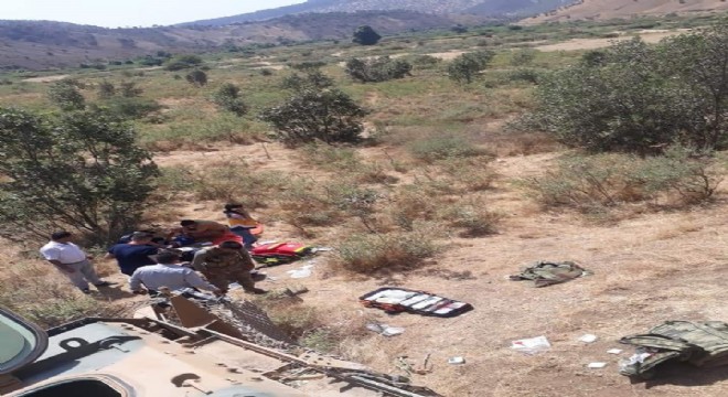Askeri araç devrildi: 2 şehit, 7 yaralı