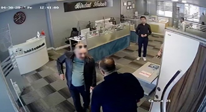 Avukata bıçakla saldıran şahıs tutuklandı