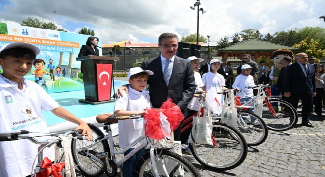 Babalarına sigarayı bıraktırdılar, bisiklet kazandılar