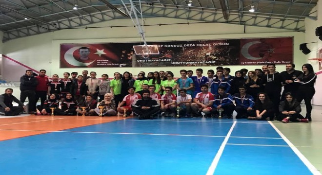 Badmintonda heyecan kasırgası