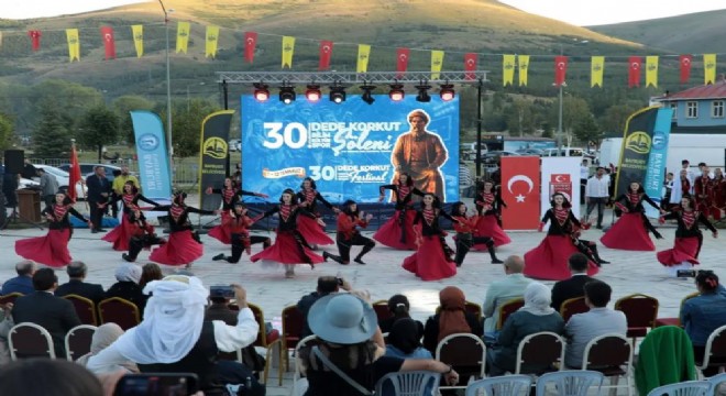 Bayburt'ta Dede Korkut Şöleni coşkusu