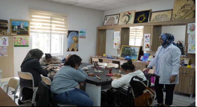 Büyükşehir özel gereksinimli bireyleri topluma kazandırıyor
