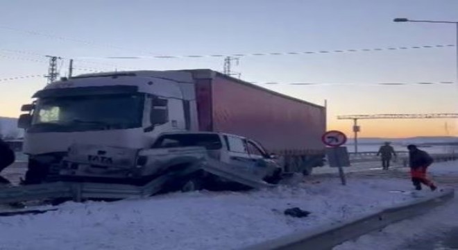 Buzlanma kazalara yol açtı