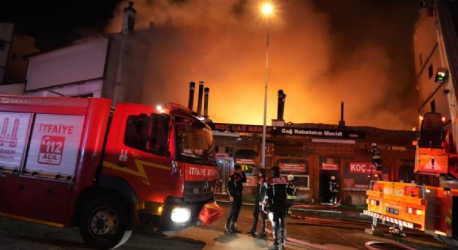Cağ kebabı lokantalarında yangın