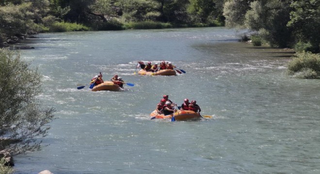 Çoruh Nehri'nde adrenalin zirve yaptı