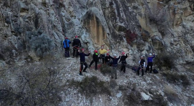 Dağcı gençler Uzundere'de buluştu