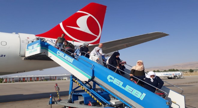 Doğu’nun ilk hac kafilesi yurda döndü