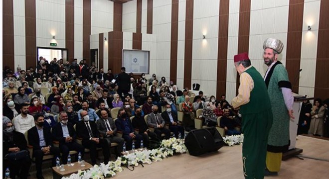 ETÜ de yeni dönem tiyatro gösterisi ile açıldı