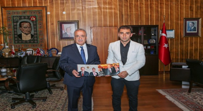 Eğitimci Sepil e tebrik yağmuru