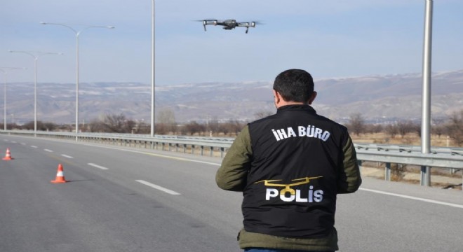 Erzincan yolunda drone destekli trafik denetimi
