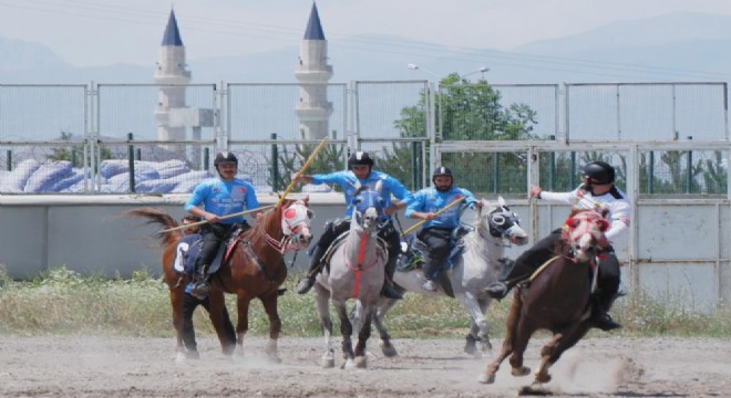 Erzurum'da cirit heyecanı