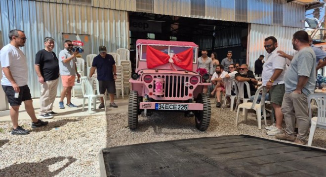 Erzurumlu Ailenin düğünü ilgi odağı oldu