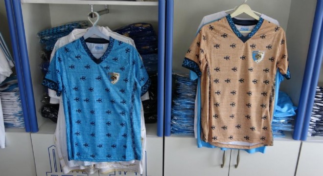 Erzurumspor, ehramı yeşil sahalara taşıdı