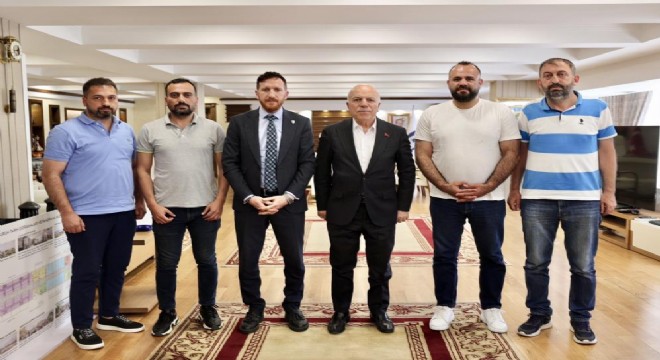 Erzurumspor taraftarlarından Sekmen'e ziyaret