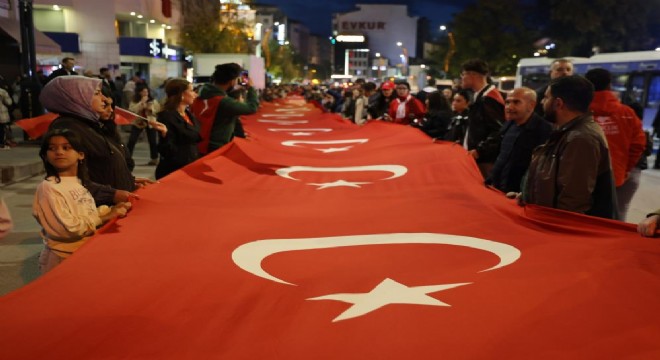 Gakkoşlar Bayrak Yürüyüşünde yüreklerini buluşturdu