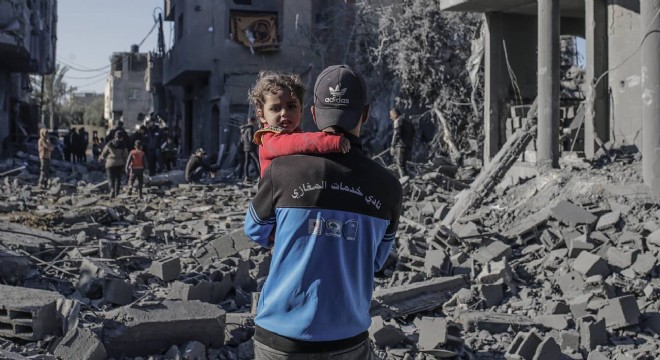 Gazze’de can kaybı 52 bin 400 e yükseldi