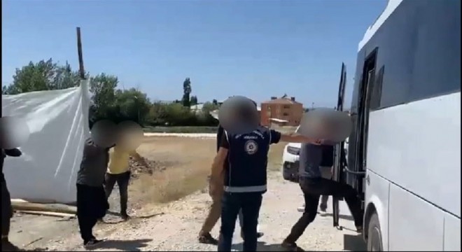 Göçmen kaçakçılığı operasyonu: 3 gözaltı