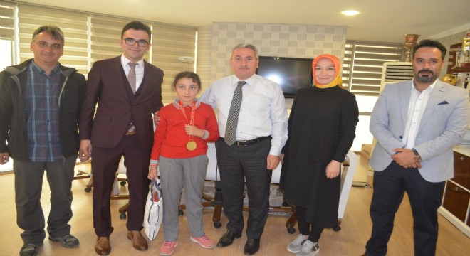 Hem pistte hem gönüllerde şampiyon