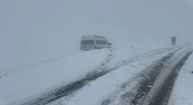 Iğdır'da 57 köy yolu ulaşıma kapandı