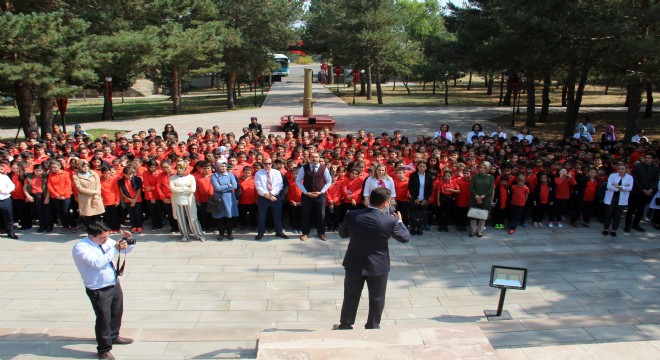 İlk dersi Kars Kapı Şehitliği’nde yaptılar