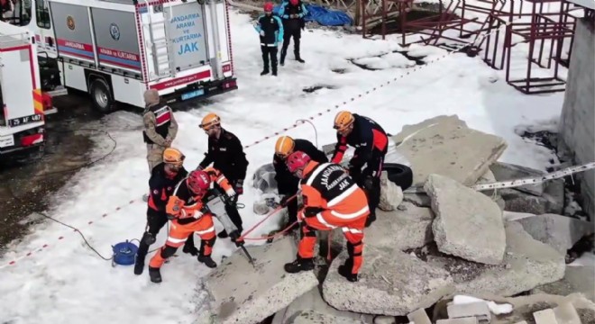 JAK timinden ağır kış şartlarına müdahale tatbikatı